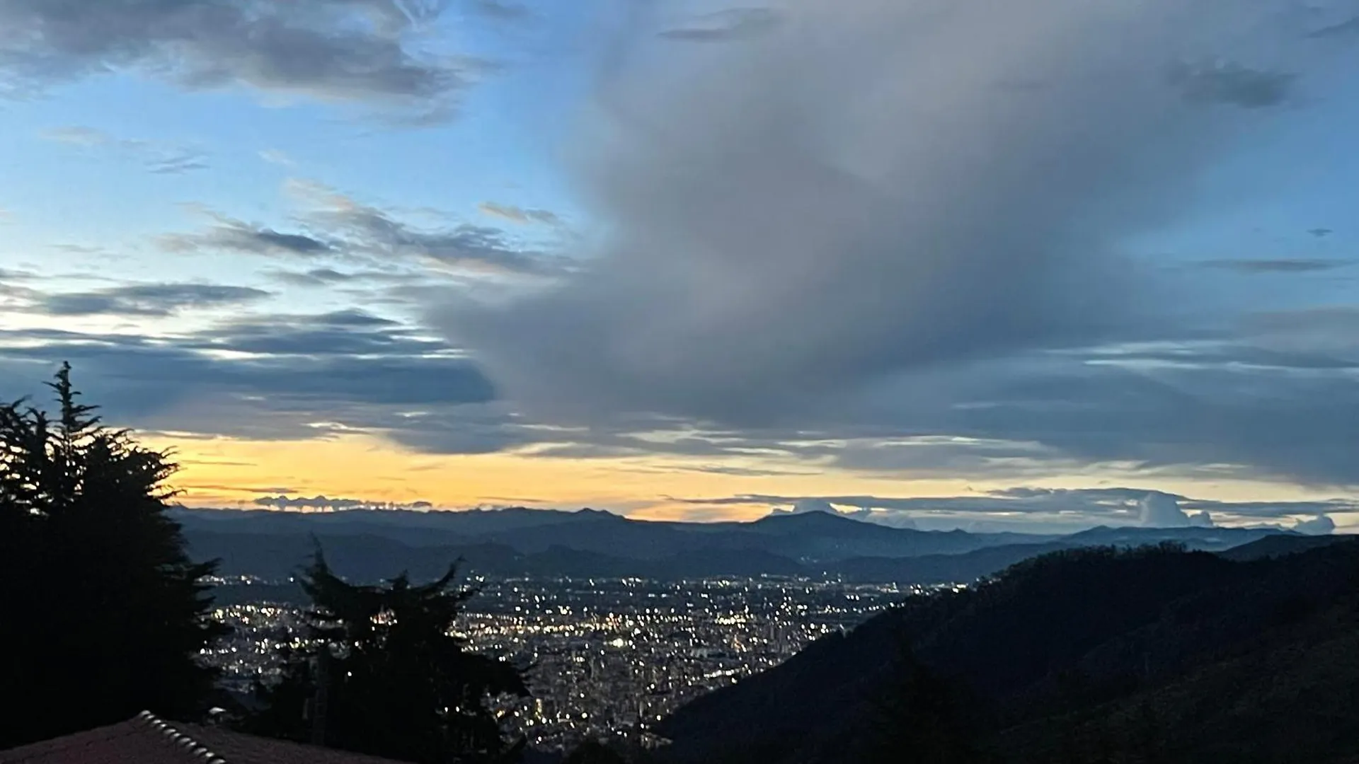 Eco Cabana De Olga Con Vistas A La Ciudad De Bogotá Kolombiya